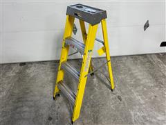 4' Aluminum Step Ladder 