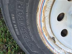 items/33077aaa413af011a2d97c1e52426054/2011-circle-d-6824gnst-t-a-gooseneck-trailer_167e364851014f35b489a86429d48586.jpg
