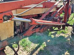 items/3332e172c9dfed11a81c00224890e11c/1961farmall5602wdtractorwfarmhandf11loader_595321ea4ece4f498317f94b829d1642.jpg