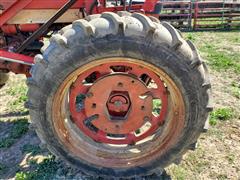 items/3332e172c9dfed11a81c00224890e11c/1961farmall5602wdtractorwfarmhandf11loader_5a951db643eb4bba8fe303488e932ee8.jpg