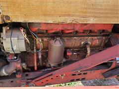 items/3332e172c9dfed11a81c00224890e11c/1961farmall5602wdtractorwfarmhandf11loader_acbedf6559cd44e2b842a746bb6996bd.jpg