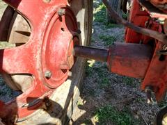 items/3332e172c9dfed11a81c00224890e11c/1961farmall5602wdtractorwfarmhandf11loader_b090ad01e8794bdd95625cc710a0b3bc.jpg