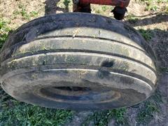 items/3332e172c9dfed11a81c00224890e11c/1961farmall5602wdtractorwfarmhandf11loader_ff2e7a512f624682ac50d6d52dac8b7a.jpg