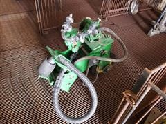 John Deere /John Blue Fertilizer Pump/Unit 