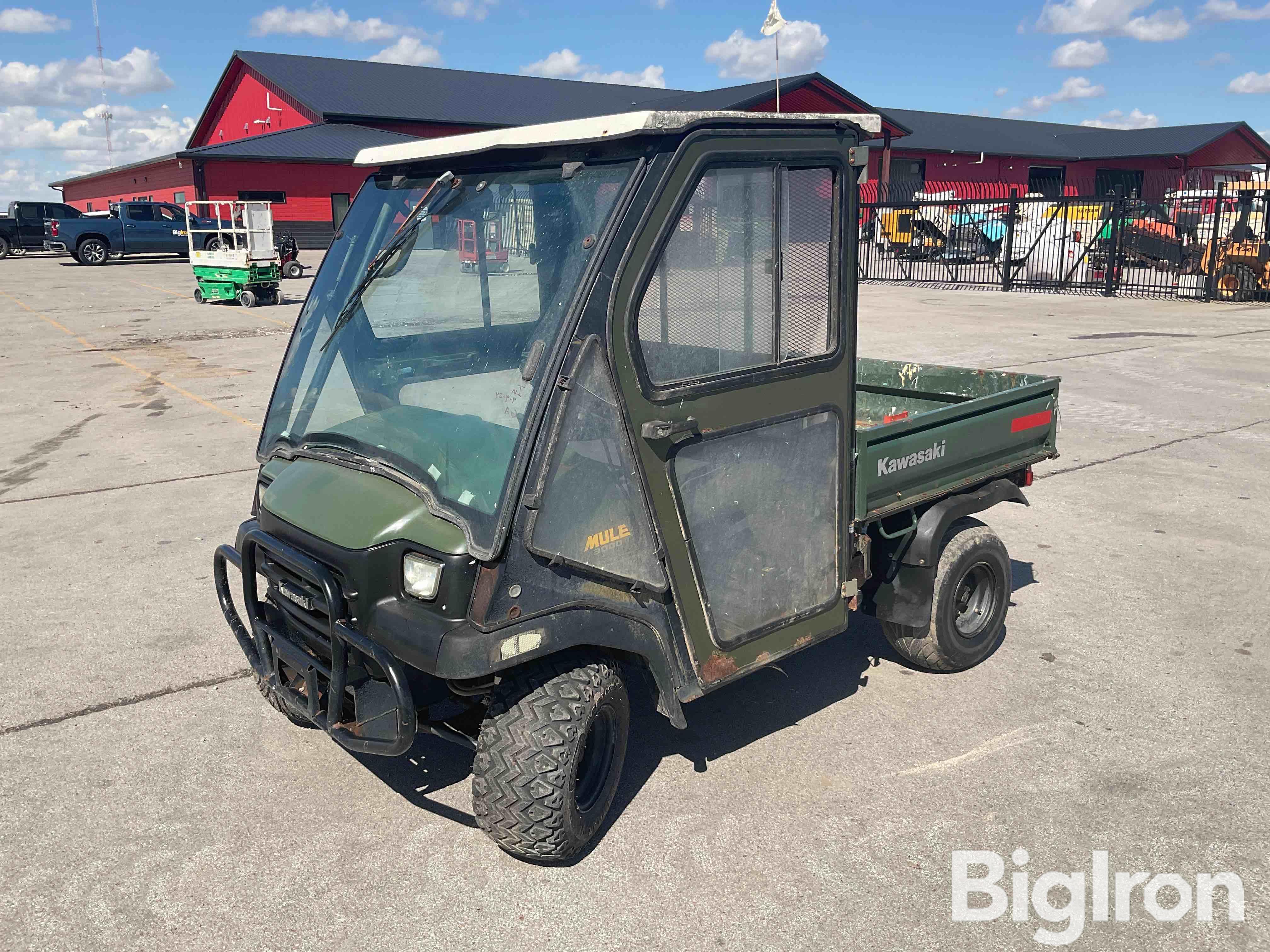 2005 Kawasaki KAF620G5 Mule 3000 2WD UTV 