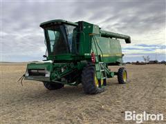 1998 John Deere 9510 Maximizer 2WD Combine 