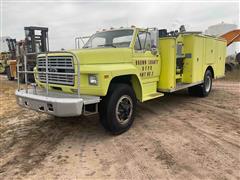 1986 Ford F800 S/A Fire Truck 