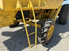 items/347232994f3dee11a81c000d3a61103f/1993newhollandtr86combine_b73db7fafadd4030b6975d43653317f6.jpg