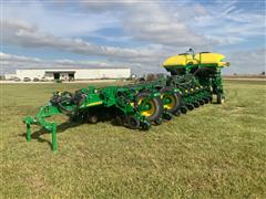 2016 John Deere 1775NT ExactEmerge 24R30" Planter 