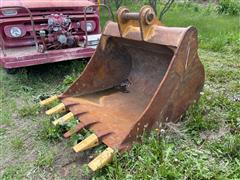 Caterpillar 60” Wide Excavator Bucket 