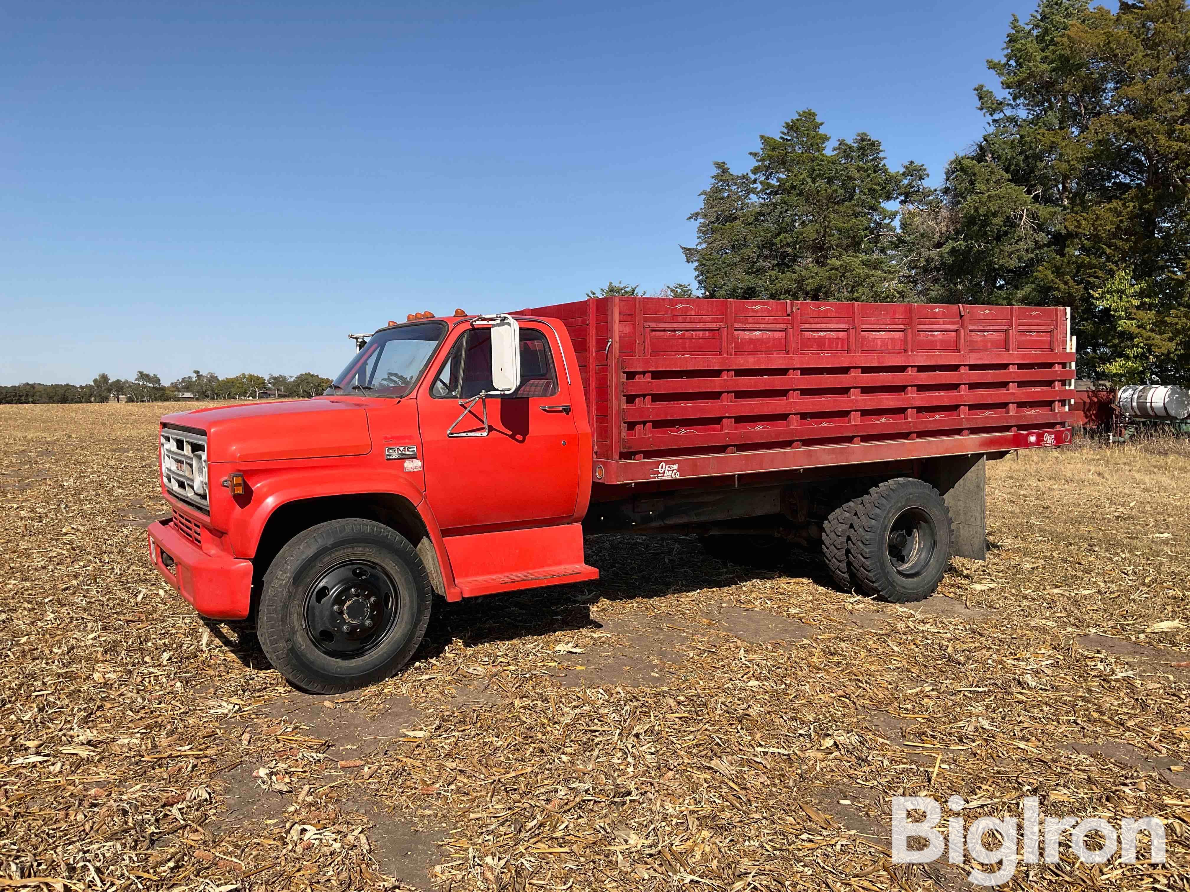 1976 GMC 6000 S/A Grain Truck 