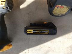 items/357d442885a9ec11826d00155d42e7c0/dewalt18vimpactsdrillbattery_79bf474be45f45cba358444114403dab.jpg