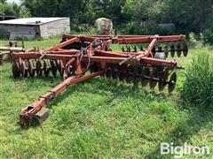Massey Ferguson 620 20' Disk 
