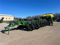 items/359b8f5e5577ee11a81c00224890f82c/2012johndeere1770nt24r30planter-3_af94518df2e542aebeec9521f5aa9296.jpg