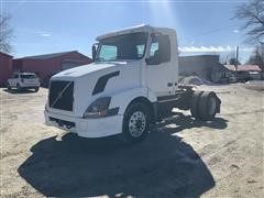 2006 Volvo VNL42 S/A Truck Tractor 