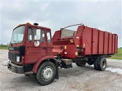 1984 Mack /Ford New Holland MS200P/818 S/A Silage Truck 