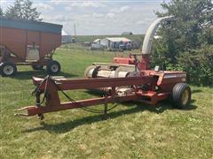 Hesston 7150 Pull-Type Forage Harvester & 2 Heads 