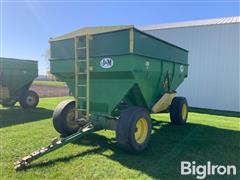 J & M 500-SD Gravity Wagon 