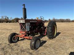 1961 Farmall 560 2WD Tractor 