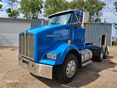 2001 Kenworth T800B T/A Day Cab Truck Tractor 