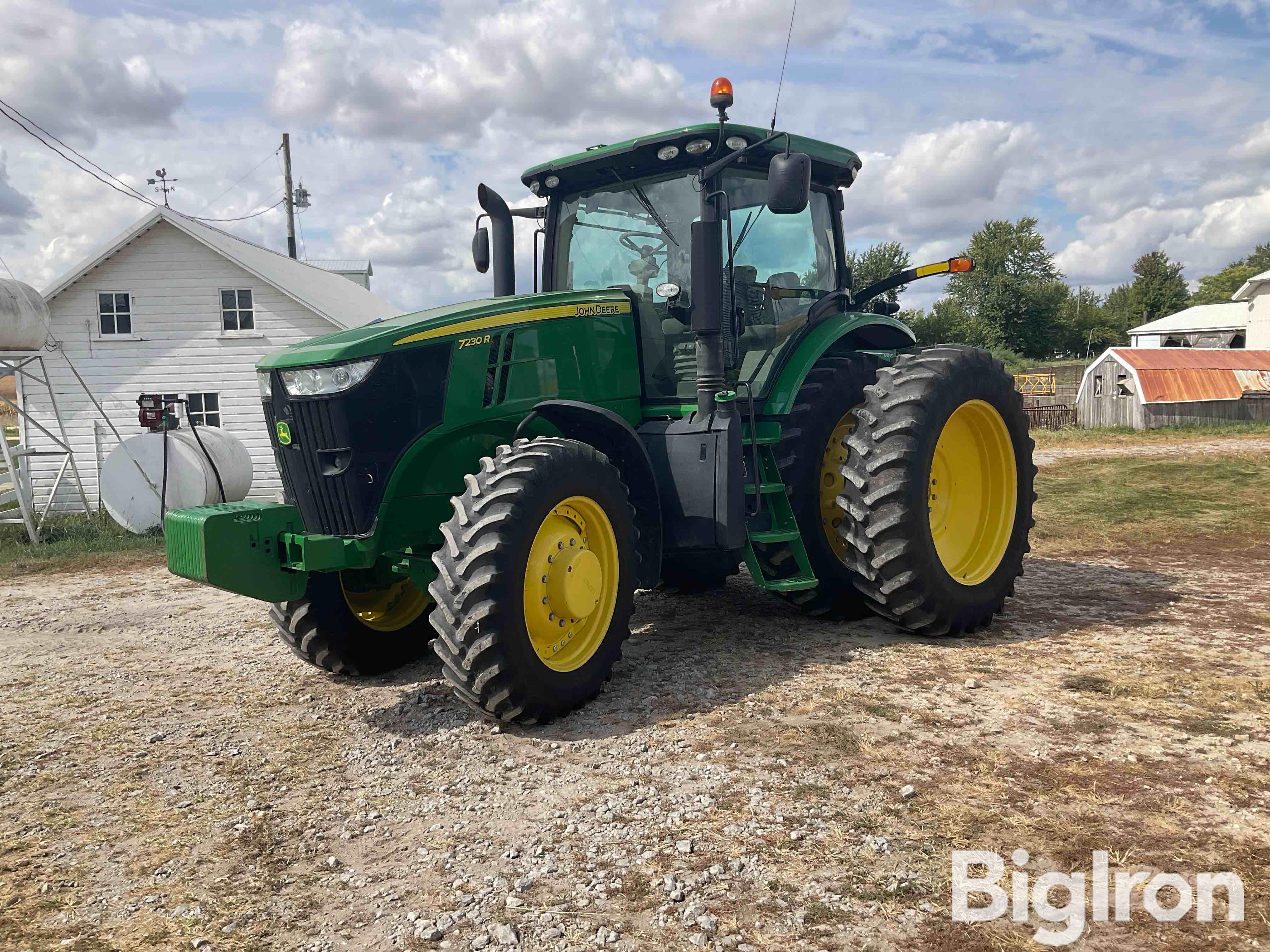 2011 John Deere 7230R MFWD Tractor 