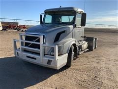 2010 Volvo VNL64T T/A Truck Tractor 