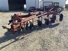 International 720 5 Bottom Plow 