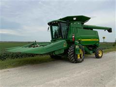 2001 John Deere 9450 2WD Combine W/1997 693 Corn Head 