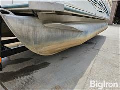 items/3775cc3d851b4ca99516b540433be30c/2005-bentley-200-cruise-pontoon-boat_212a0fc10ed548e2bddaa0001a8ced74.jpg