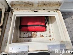 items/3775cc3d851b4ca99516b540433be30c/2005-bentley-200-cruise-pontoon-boat_9a9124b5487140e3b548d7a6f2ff8e81.jpg