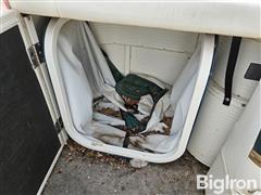 items/3775cc3d851b4ca99516b540433be30c/2005-bentley-200-cruise-pontoon-boat_d9bed6e71455464584eed06fa80f520e.jpg