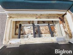 items/3775cc3d851b4ca99516b540433be30c/2005-bentley-200-cruise-pontoon-boat_dcbe9f65d53c4966b5f638cbca6ab560.jpg