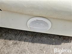 items/3775cc3d851b4ca99516b540433be30c/2005-bentley-200-cruise-pontoon-boat_e509e433ddcf4dcbb08651203751a29a.jpg