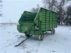 John Deere 714A Feeder Wagon 