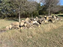 items/381955e69663ee11a81c6045bd4a636e/landscapingstones-2_b42d127ee85e4a12acd4e6af1c5c494b.jpg