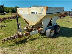 Willmar 600 Pull Type Dry Fertilizer Spreader 