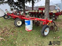 DMI 13-Shank NH3 Applicator 