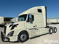 2016 Volvo VNL T/A Sleeper Truck Tractor 