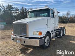 1992 White/GMC T/A Day Cab Truck Tractor 