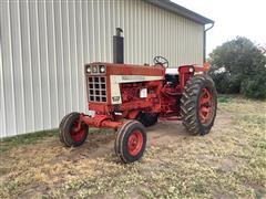 1972 International 666 2WD Tractor 