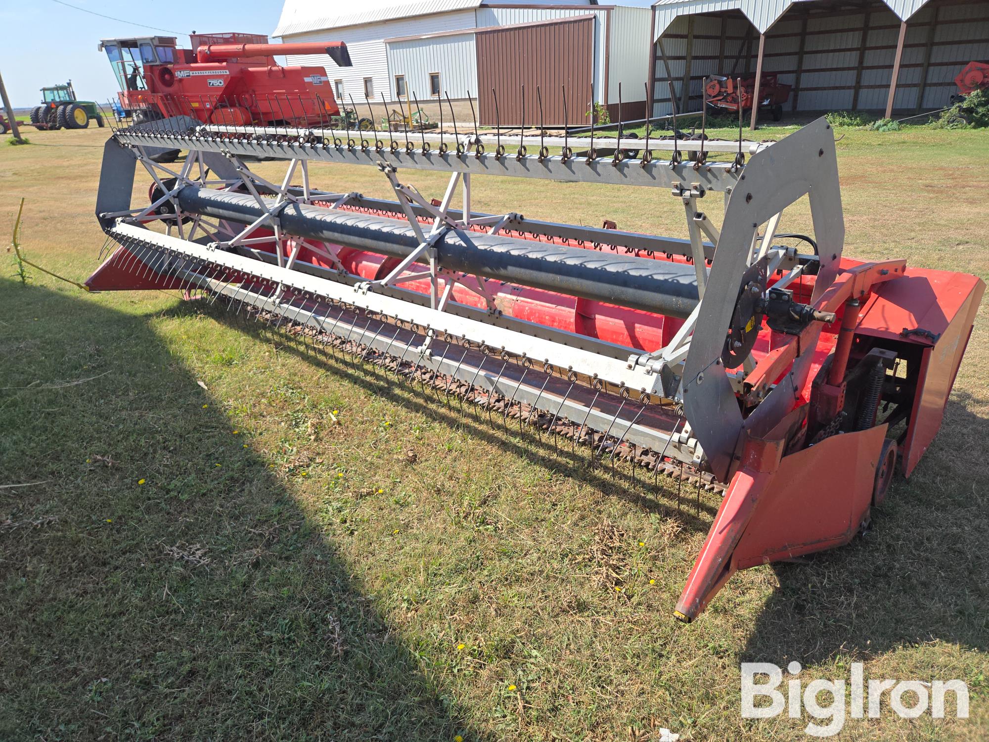 Massey Ferguson MF9116 16' Flex Header 