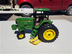 John Deere Model 7800 Tractor 