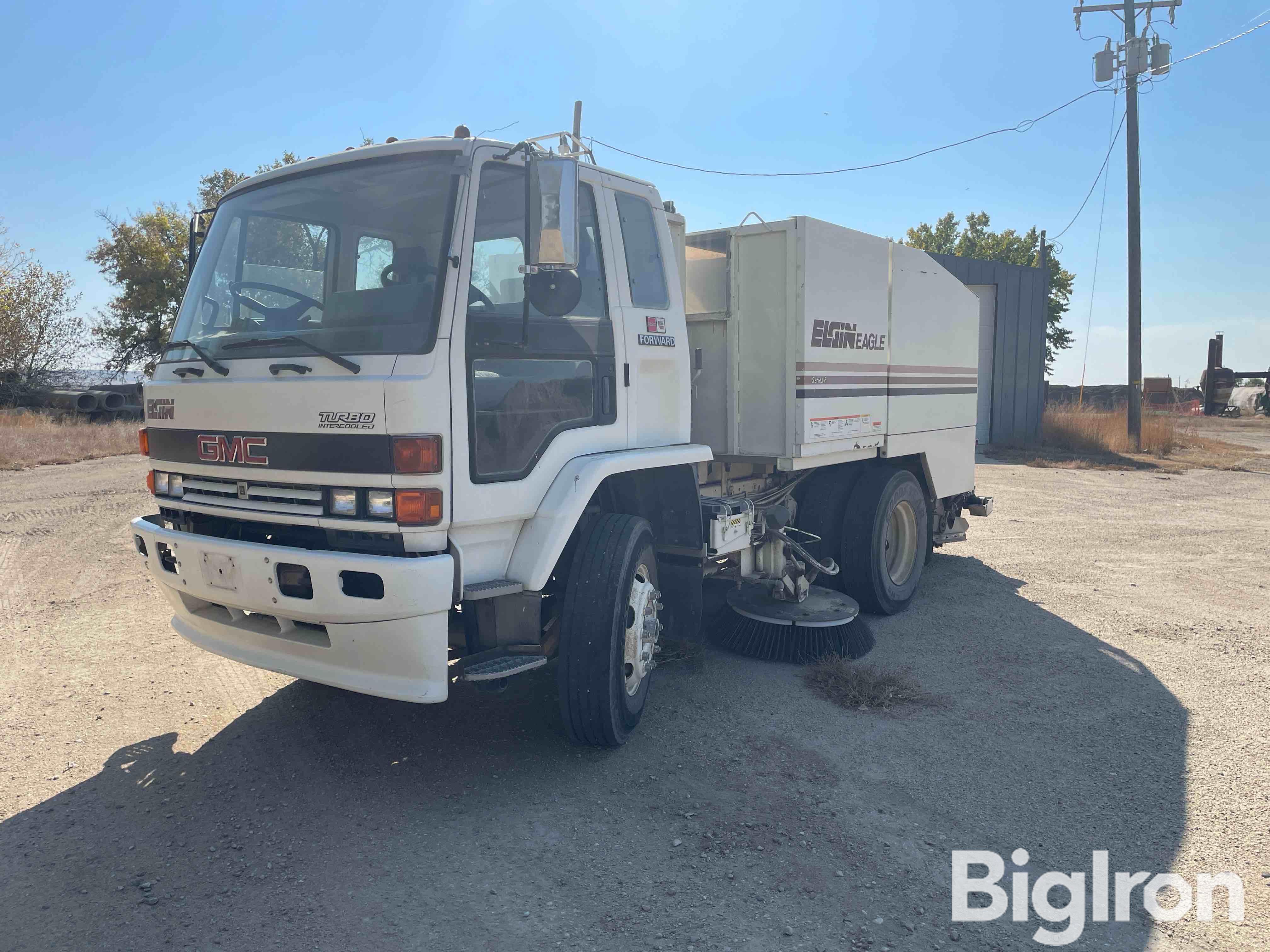 1993 GMC 7000 Elgin Eagle S/A Street Sweeper 