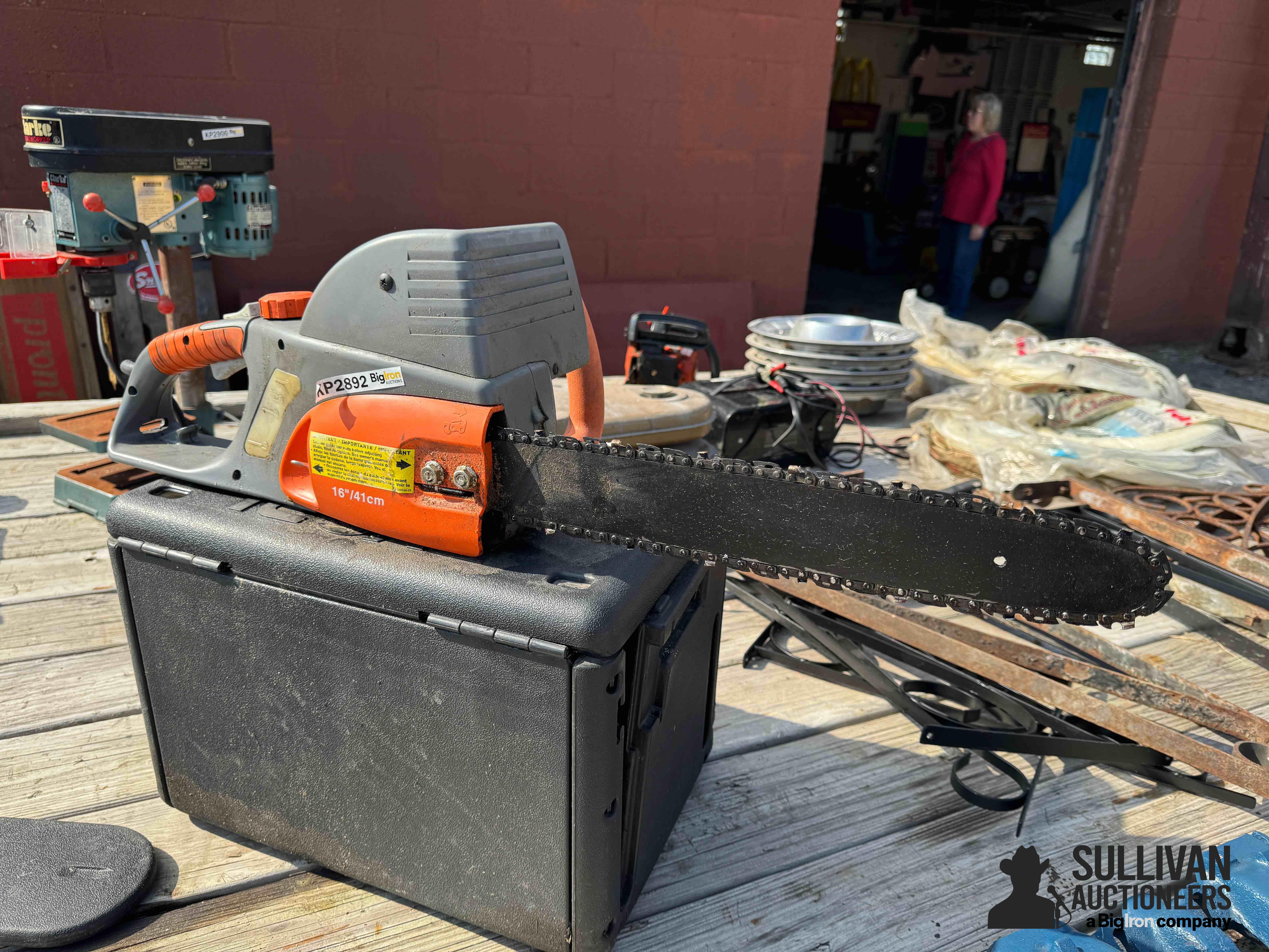 Electric Chainsaw & Hard Case 