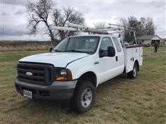 2005 Ford F350 4x4 Extended Cab Service Pickup 