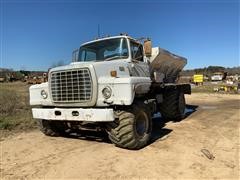 Ford LN8000 S/A Floater Spreader Truck 