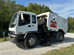 1999 GMC T7500 Extended Cab Street Sweeper W/Schwarze A7000 