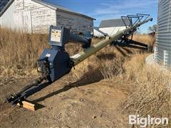 Harvest International H1382 Grain Auger 