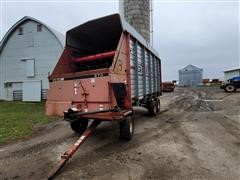 Gehl BU970 Silage Wagon 