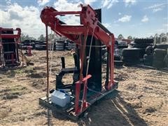 Mahindra 9125 CL Loader W/92” Bucket 